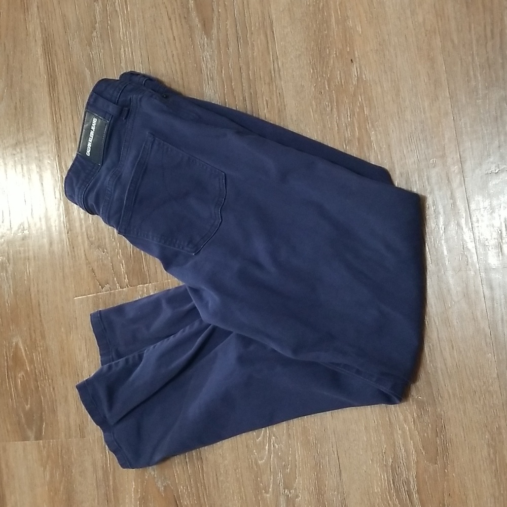 (4) Calvin Klein Jeans Slim Skinny Fit Contemporary Solid Color Urban Business